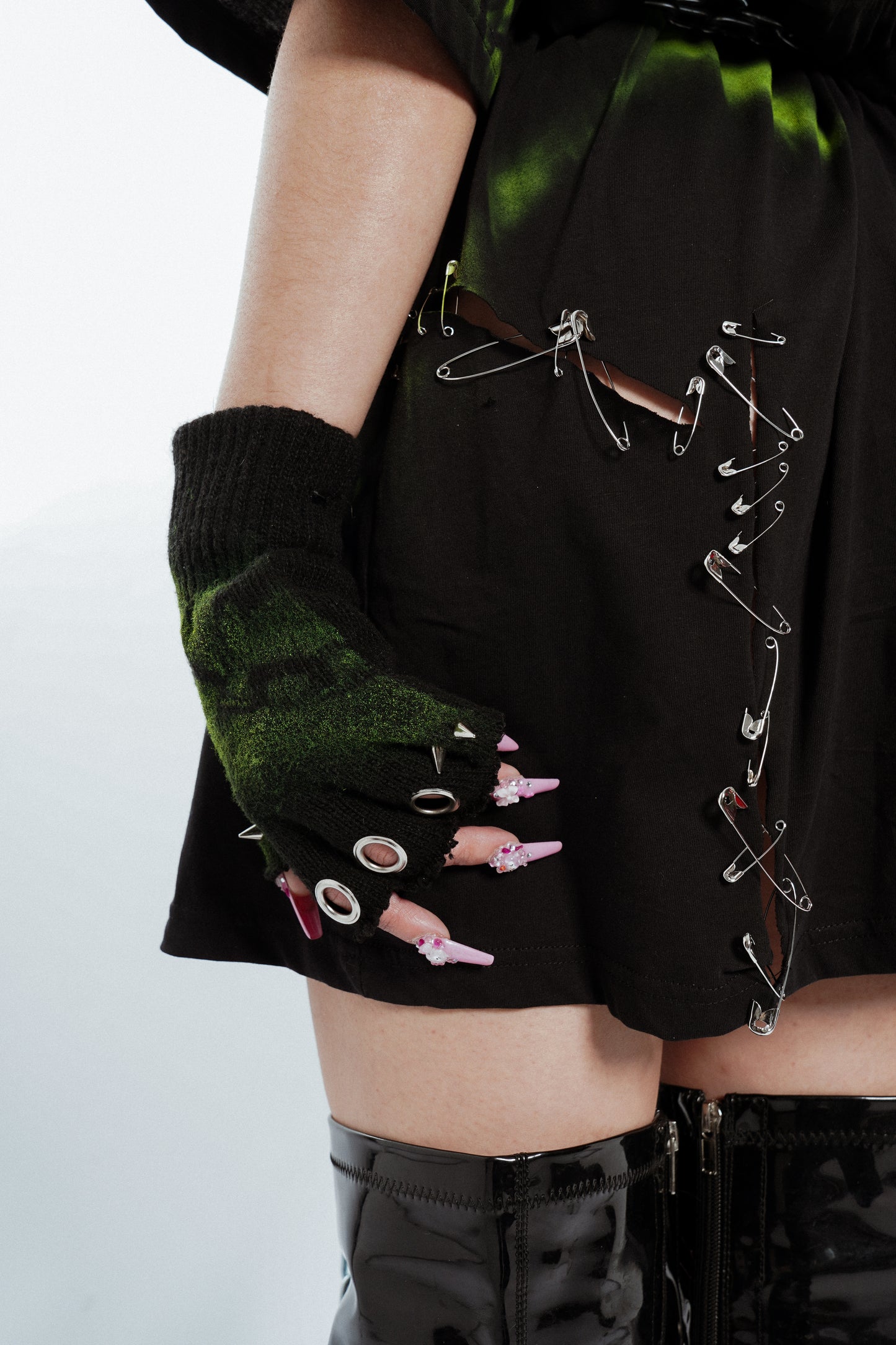 MIRROR CHAOS T-SHIRT DRESS