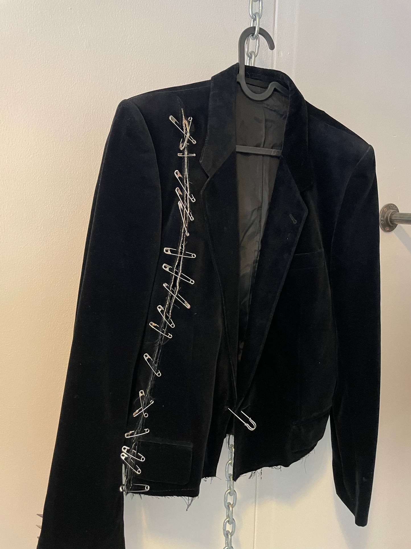 Velvet box-fit cropped blazer