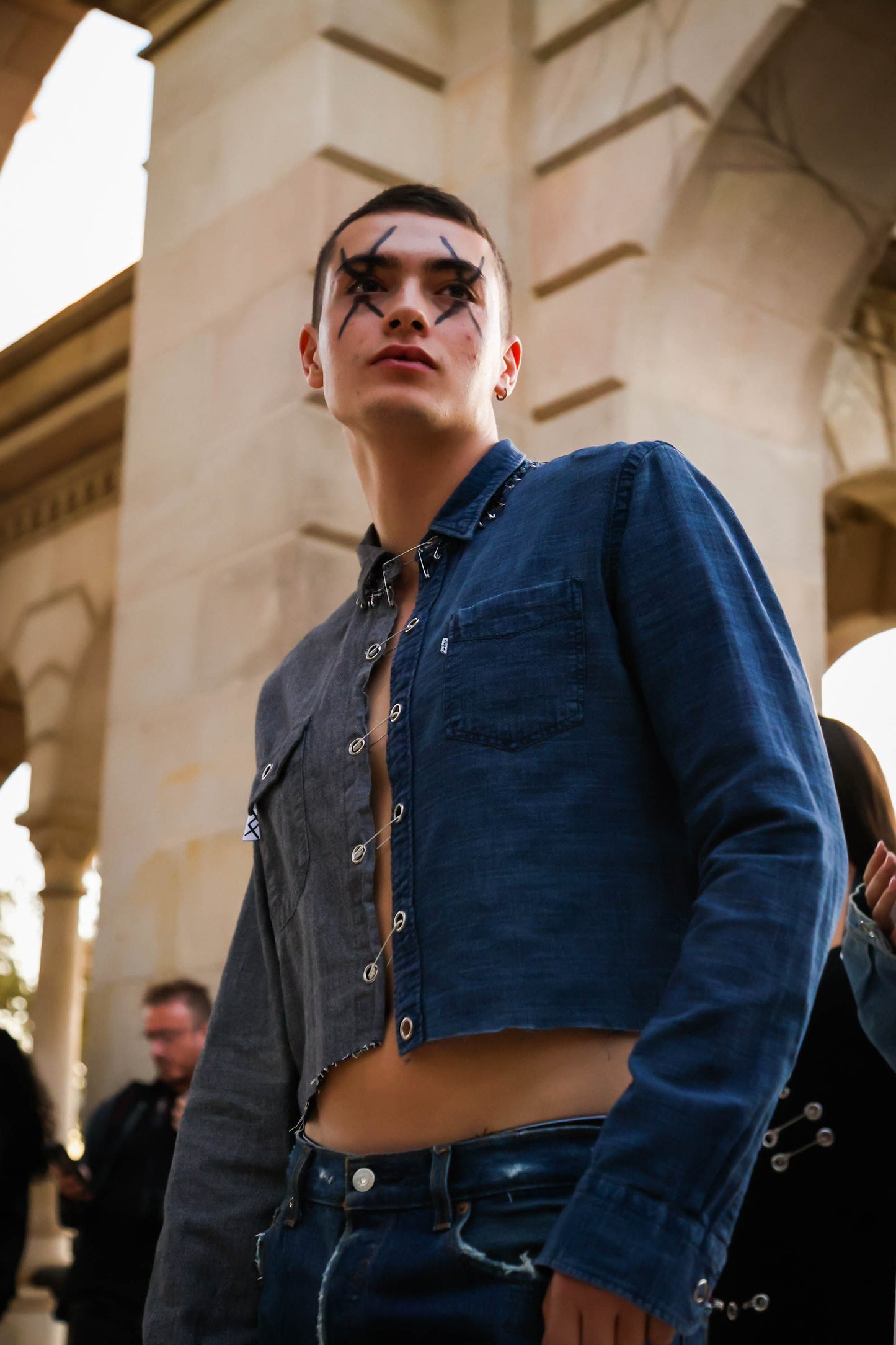 SPLIT REWORKED SHIRT CROPPED