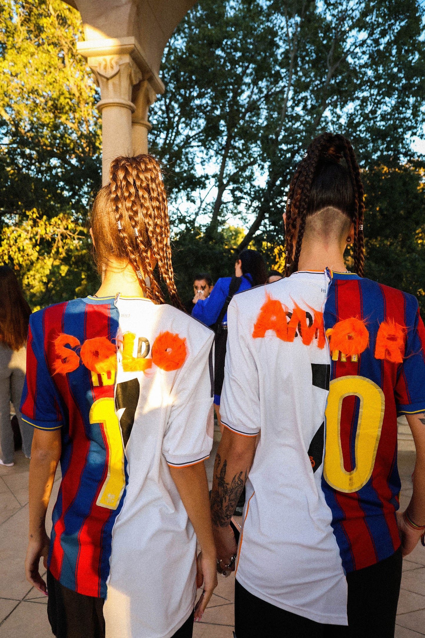 EL CLASICO TWIN TEE