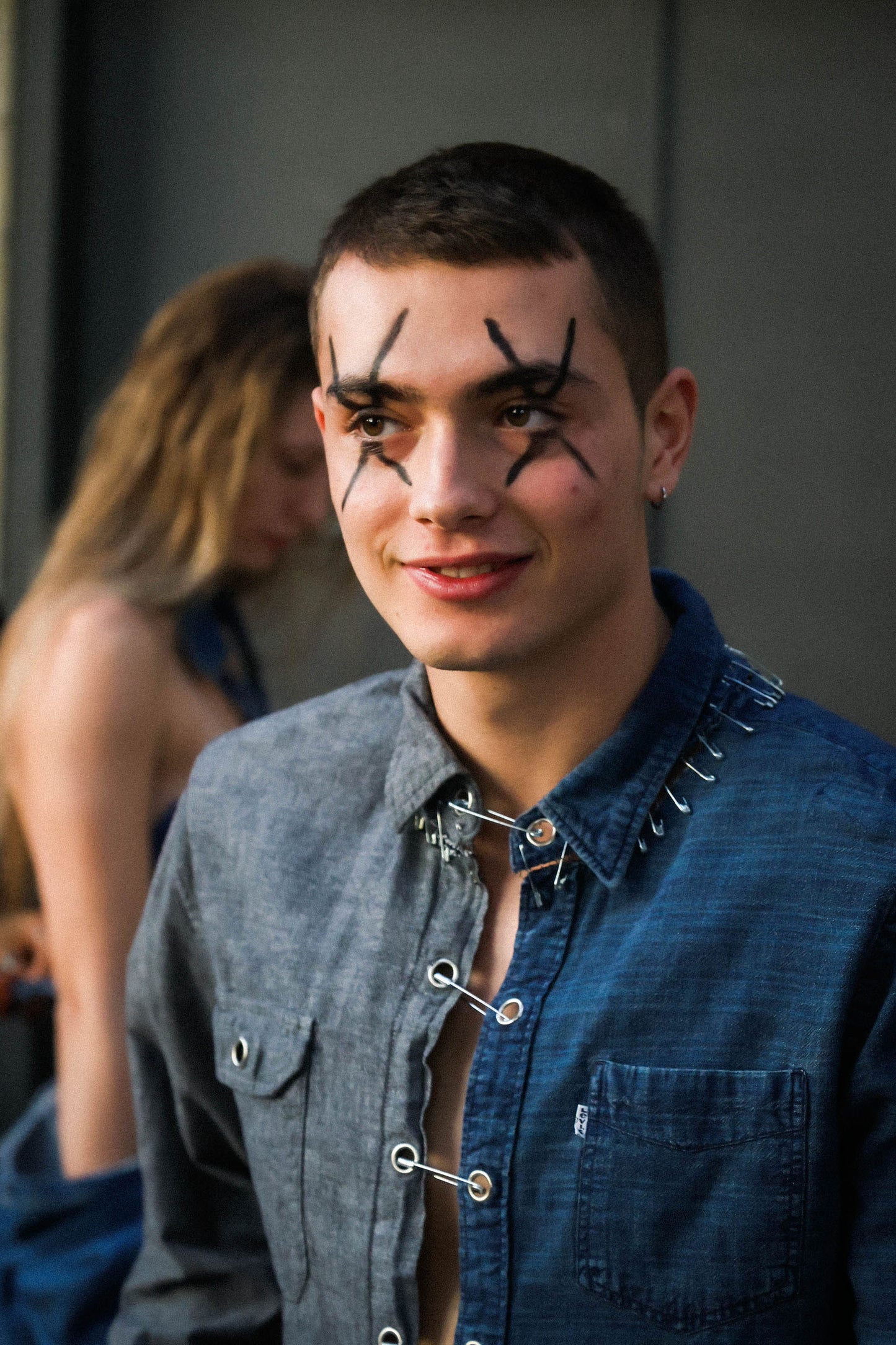 SPLIT REWORKED SHIRT CROPPED