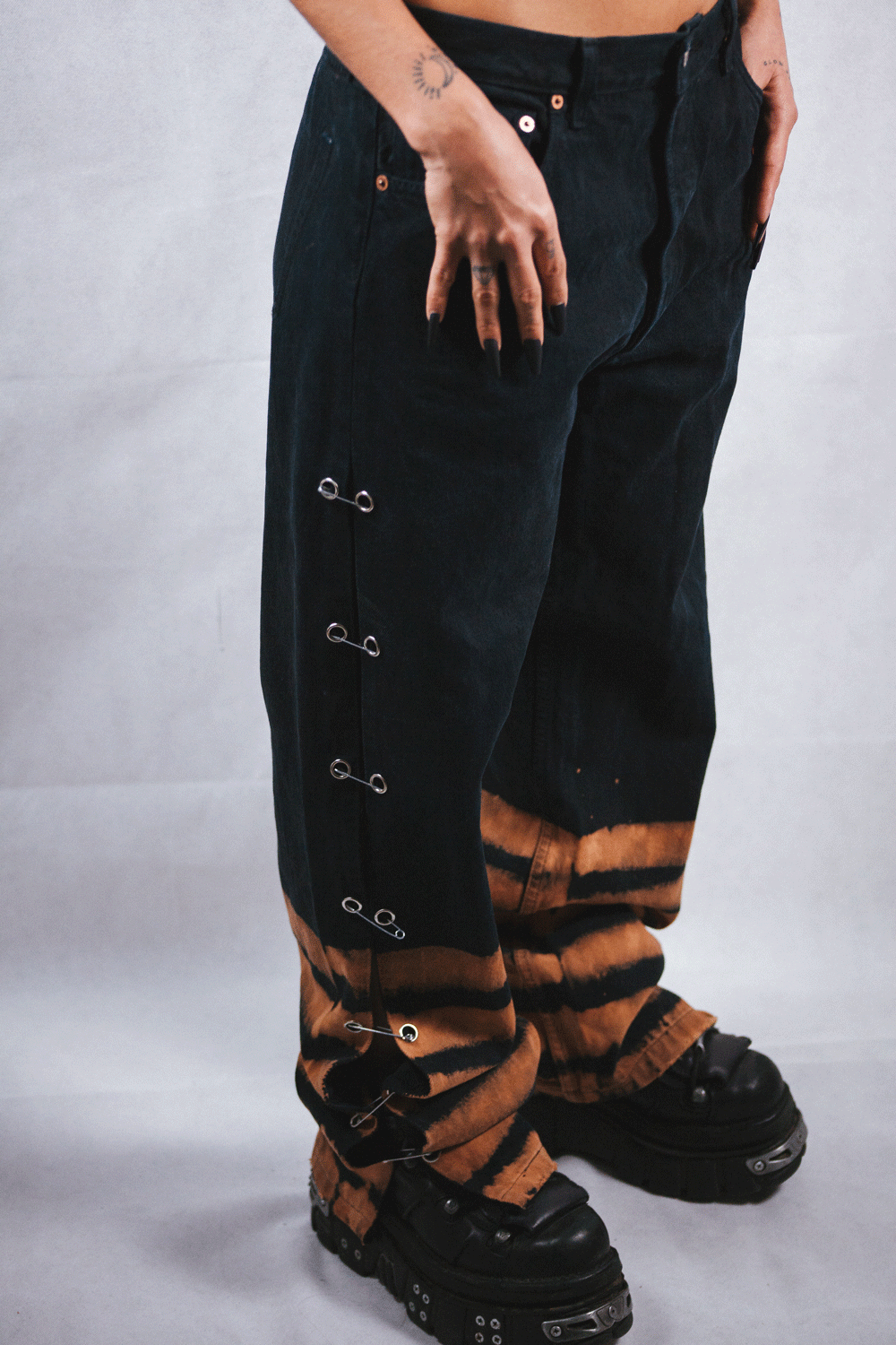 "JOKE" Upcycled Lose Fit Jeans