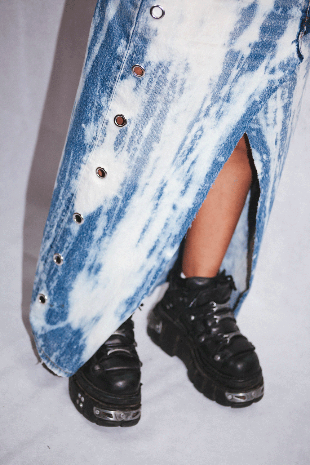 CATCH MAXI SKIRT BLEACHED BLUE